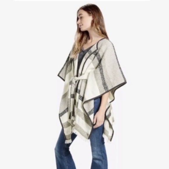 RARE Lucky Brand Cozy Boucle’ Lambswool Belted Poncho - Picture 2 of 8